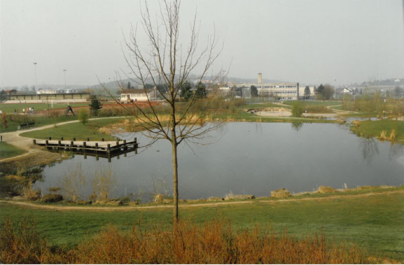 Die Parkanlage Heiligenrode und die WLS Gesamtschule im April 1997. @Gemeinde Niestetal